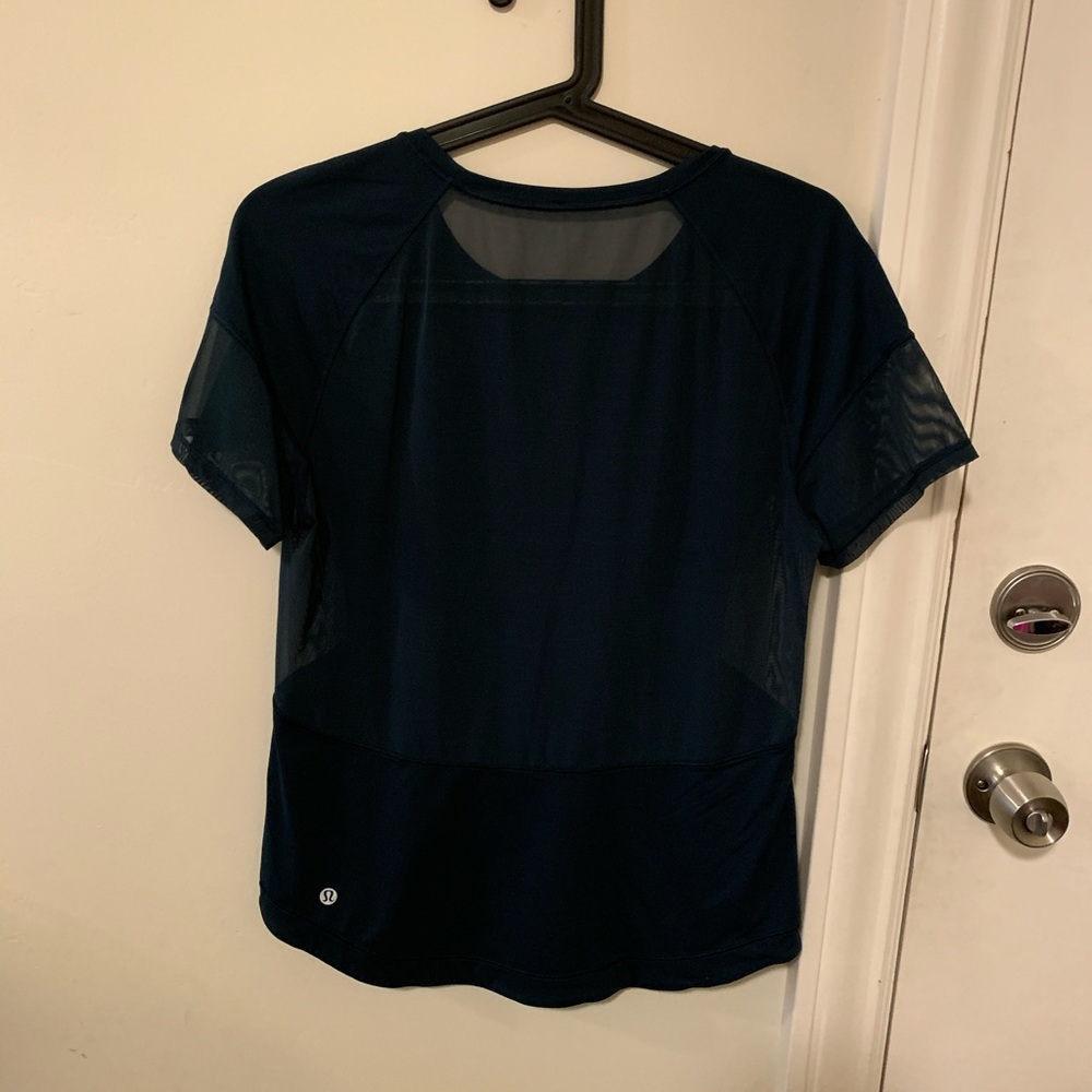 Lululemon top with mesh paneling